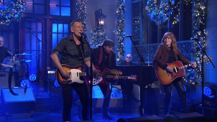 Bruce Springsteen et son E Street Band jouent dans l'émission "Saturday Night Live" de NBC, le 12 décembre 2020. (NBC - SATURDAY NIGHT LIVE)