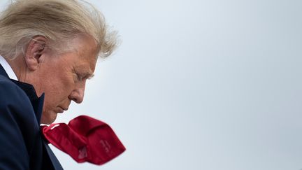 Donald Trump lors d'un déplacement de campagne, le 2 novembre 2020 à Miami (Floride) (BRENDAN SMIALOWSKI / AFP)