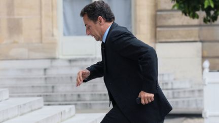 HYPERACTIVITE (2002-2012) Ce que l'on retiendra du style tr&egrave;s particulier de Nicolas Sarkozy.&nbsp;Bouclier fiscal, r&eacute;forme des retraites, autonomie des universit&eacute;s etc. Sarkozy est partout et transforme radicalement l'image du pr&eacute;sident fran&ccedil;ais. On parle d&eacute;sormais d'hyper pr&eacute;sident. (FRANCOIS GUILLOT / AFP)