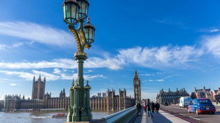 Les premiers lampadaires à gaz ont été installés en 1812 sur le pont de Westminster à Londres.  (AFP)