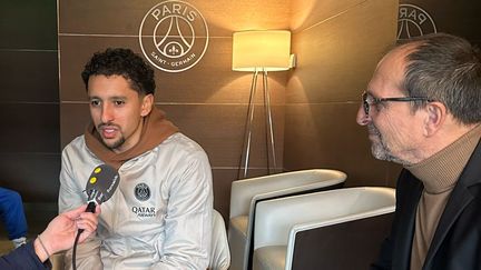 Marquinhos et Jean-Marc Pilorget réunis par franceinfo au Parc des Princes à Paris, avril 2024 (JULIEN FROMENT / RADIO FRANCE)