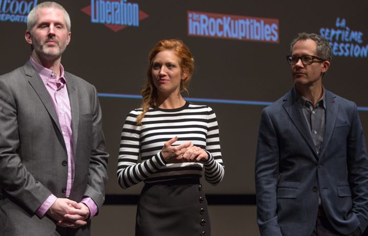 La comédienne Britanny Snow entre les deux réalisateurs Cary Murnion et Jonathan Milott à Cannes le 25 mai 2017
 (Jean-François Lixon)