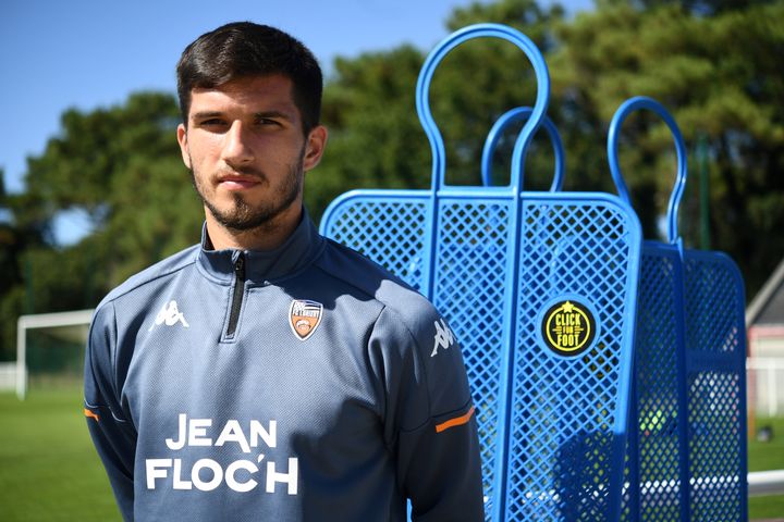 Adrian Grbic arrive à Lorient en provenance de Clermont. (FRED TANNEAU / AFP)