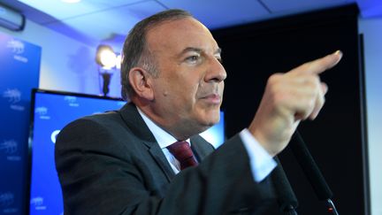 Pierre Gattaz, président du Medef, à Paris, le 18 octobre 2016. (ERIC PIERMONT / AFP)