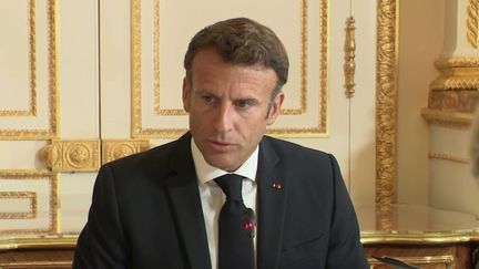 "La fin de l'abondance" : la formule du président Macron ne passe pas pour l'opposition