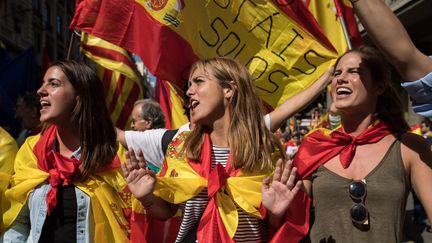 Manifestation à Barcelone&nbsp;contre le référendum lancé par l'indépendantiste catalan Carles Puigdemon en octobre 2017. (MAXPPP)