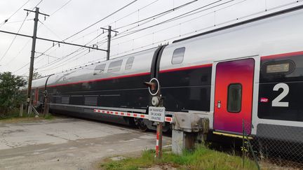 Un train Paris-Bordeaux-Tarbes dans les Pyrénées-Atlantiques, le 18 avril 2019. (MAXPP)