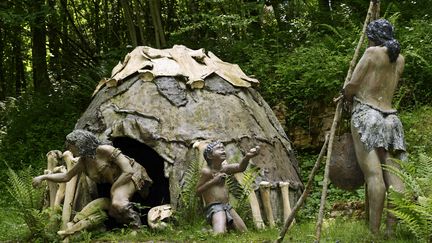 Hutte de chasseurs de mammouths ukrainiens, paléolithique supérieur , parc préhistorique, Dino Zoo, Charbonnières-les-Sapins, Franche-Comté. (Illustration) (DENIS BRINGARD / BIOSPHOTO VIA AFP)