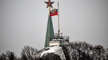 The Kremlin towers in Moscow (Russia), December 7, 2023. (ALEXANDER NEMENOV / AFP)