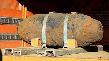 Une bombe de la Seconde Guerre mondiale a été retrouvée et désamorcée dans un centre commercial de Cologne (Allemagne) le 21 janvier 2020. (ROBERTO PFEIL / DPA / AFP)