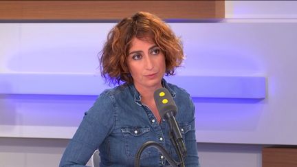 Isabelle Saporta, candidate aux municipales à Paris sur la liste de Gaspard Gantzer, est l'invitée du 18h50 politique. (FRANCEINFO / RADIOFRANCE)