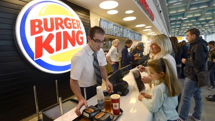 Le Burger King de l'a&eacute;roport de Marseille, &agrave; Marignane (Bouches-du-Rh&ocirc;ne),&nbsp;le 22 d&eacute;cembre 2012. (ANNE-CHRISTINE POUJOULAT / AFP)