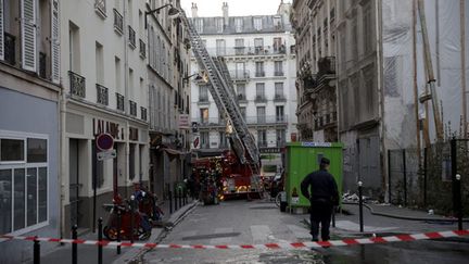 &nbsp; (La rue Myrha, le mercredi 2 septembre, quelques heures après l'incendie mortel © Maxppp)