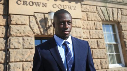 Le footballeur français, Benjamin Mendy, le 10 août 2022 devant le tribunal de&nbsp;Chester (Angleterre), où il est jugé pour viols, tentative de viol et agression sexuelle. (LINDSEY PARNABY / AFP)