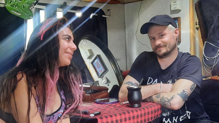 Matt vit dans un camping-car à Los Angeles, avec sa femme Connie. (FARIDA NOUAR / FRANCEINFO / RADIOFRANCE)