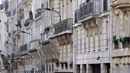 Des fa&ccedil;ades d'immeubles &agrave; Paris, le 28 septembre 2012. (JACQUES DEMARTHON / AFP)