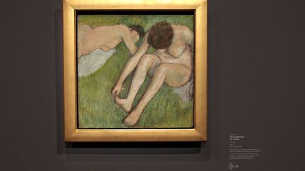 Elle permet aussi d'appr&eacute;hender les diff&eacute;rentes techniques utilis&eacute;es par Degas, la peinture et le dessin bien s&ucirc;r, mais &eacute;galement le fusain et le pastel qu'il affectionne particuli&egrave;rement. (ELODIE DROUARD / FTVI)