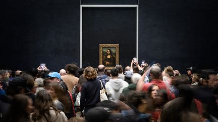 La Joconde au musée du Louvre (Paris), le 20 avril 2023. (LOIC VENANCE / AFP)