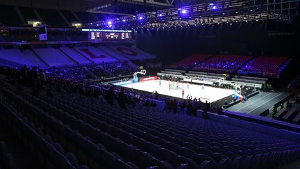 Le stade Pierre-Mauroy, &agrave; Villeneuve-d'Ascq (Nord), en configuration basket, le 6 septembre 2015. (MAXPPP)