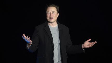 L'entrepreneur Elon Musk lors d'une conférence de presse au Texas (Etats-Unis), le 10 février 2022.&nbsp; (JIM WATSON / AFP)