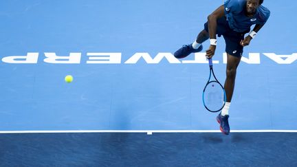 Gaël Monfils au service (KRISTOF VAN ACCOM / BELGA)