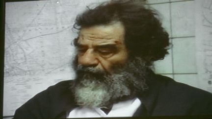 Saddam Hussein le 14 décembre 2003 après sa capture. (© AFP Sabah Arar)