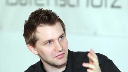 Max Schrems lors d'une conf&eacute;rence de presse mardi 7 f&eacute;vrier 2012, au lendemain de sa rencontre avec la direction de Facebook en Europe.&nbsp; (DIETER NAGL / AFP)