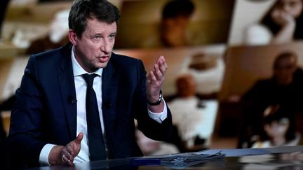 Yannick Jadot, invité jeudi 17 février 2022 de l'émission "Elysée 2022" de France 2. (STEPHANE DE SAKUTIN / AFP)