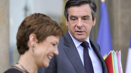 Le Premier ministre, Fran&ccedil;ois Fillon, et Chantal Jouanno, alors ministre des Sports, le 13 avril 2011 &agrave; l'Elys&eacute;e, &agrave; Paris. (ERIC FEFERBERG / AFP)