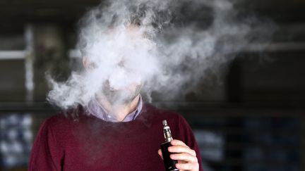 Pas de hausse des prix du tabac en 2025 mais peut-être une taxe anti-vape : 