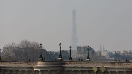 &nbsp; (Illustration de pollution aux particules fines le 18 mars dernier à Paris © MaxPPP)