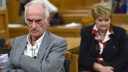 Pierre Le Guennec et sa femme, 31 octobre 2016
 (BORIS HORVAT / AFP)