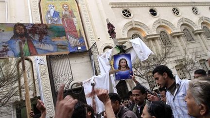 Le 1er janvier, manifestation copte devant l'église visée par un attentat la nuit du Nouvel An (AFP)