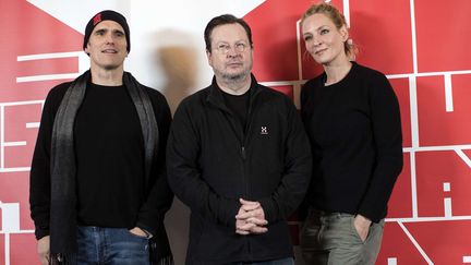 A Bengtsfors, en Suède, Lars Von Trier avec Matt Dillon et Uma Thurman, qui jouent dans son dernier film, "The House That Jack Built", présenté Hors compétition à Cannes
 (Bjorn Larsson / TT / AP / SIPA)