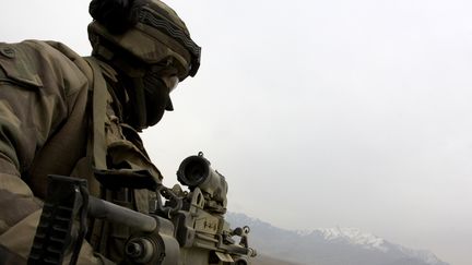 Un soldat fran&ccedil;ais en Kapisa, dans l'est de l'Afghanistan. (AYMERIC VINCENOT / AFP)