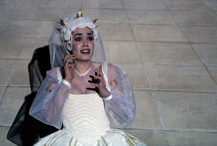 Gaëlle Arquez en Iphise (dans "Dardanus" de Rameau) ici repris au Grand Théâtre de Bordeaux en avril 2015. 
 (JEAN-PIERRE MULLER / AFP)