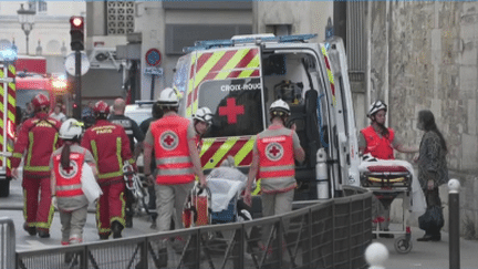 Explosion à Paris : une quarantaine de blessés, dont six en urgence absolue (France 3)