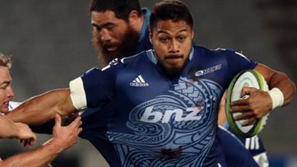 L'ailier des Auckland Blues, George Moala