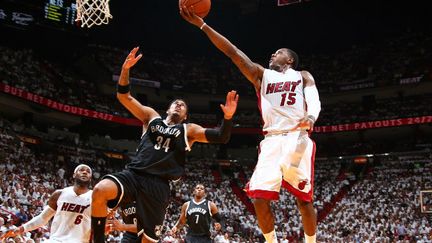 Mario Chalmers (Miami) s'envole vers le panier. 