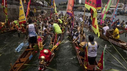 Le festival des bateaux-dragons à Hong Kong, le 22 juin 2023 (LOUISE DELMOTTE/AP/SIPA / SIPA)