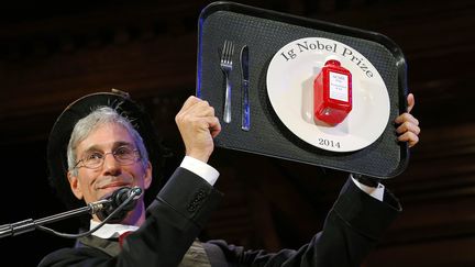 La 24e c&eacute;r&eacute;monie des Ig Nobel Prizes s'est tenue &agrave; Harvard, la prestigieuse universit&eacute; am&eacute;ricaine, pr&egrave;s de Boston (Etats-Unis), le 18 septembre 2014. (BRIAN SNYDER / REUTERS)