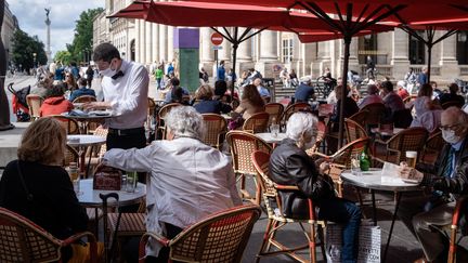 Un restaurant, à Bordeaux en France, le 2 juin 2021. (VALENTINO BELLONI / HANS LUCAS / AFP)