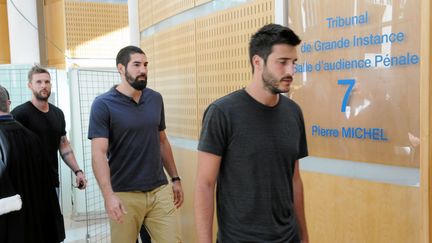  (Arrivée des joueurs à l'ouverture du procès Karabatic © MaxxPPP)