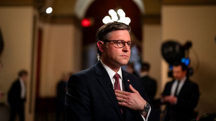 Le président de la Chambre des représentants américaine, le républicain Mike Johnson, le 17 avril 2024 à Washington (Etats-Unis). (KENT NISHIMURA / GETTY IMAGES NORTH AMERICA / AFP)