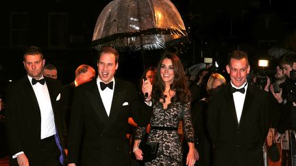 Kate Middleton et le prince William arrivent &agrave; la premi&egrave;re du film "War Horse" &agrave; Londres (Royaume-Uni), le 8 janvier 2012. (REX USA / MAXPPP)