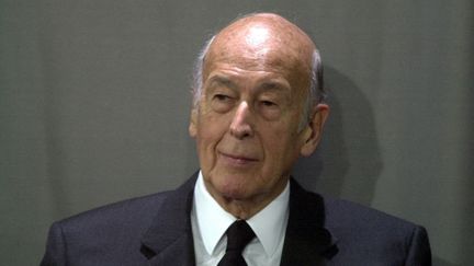 Mort de Valéry Giscard d’Estaing : l'ancien chef d'État inhumé à Authon