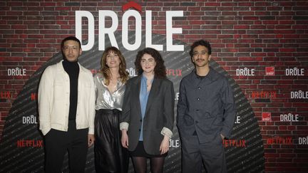 Jean Siuen, Fanny Herrero, Elsa Guedj et Younes Boucif&nbsp;à l'avant-première France Inter / Netflix de&nbsp;la série "Drôle",&nbsp;la creation de Fanny Herrero, le 15 mars 2022 à Paris, à la Maison de la Radio (SADAKA EDMOND / SIPA)