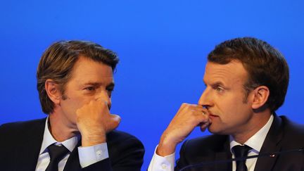 François Baroin et Emmanuel Macron au congrès des maires de France, le 23 novembre 2017. (LUDOVIC MARIN / AFP)