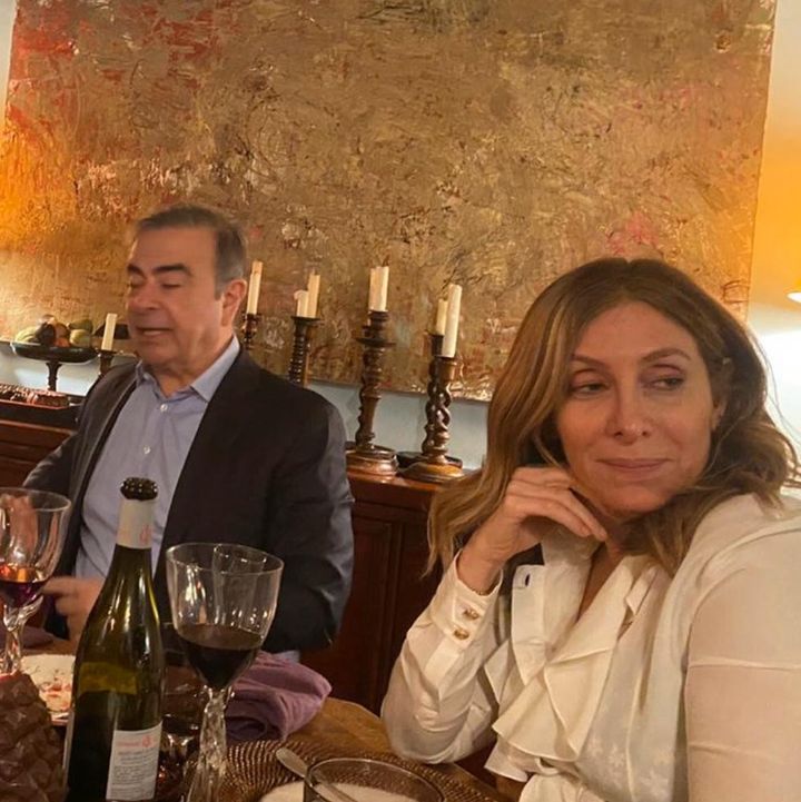 Carlos Ghosn et son épouse&nbsp;Carole Ghosn, le 31 décembre 2019, à Beyrouth (Liban). (FRANCE TELEVISIONS)