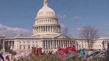 États-Unis : hommage aux enfants tués par armes à feu devant le Capitole